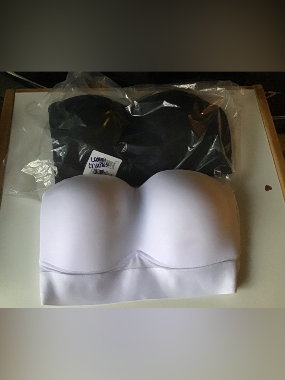 NWT Rhonda Shear Large 2 Pack Crisscross Convertible Bras White and Black